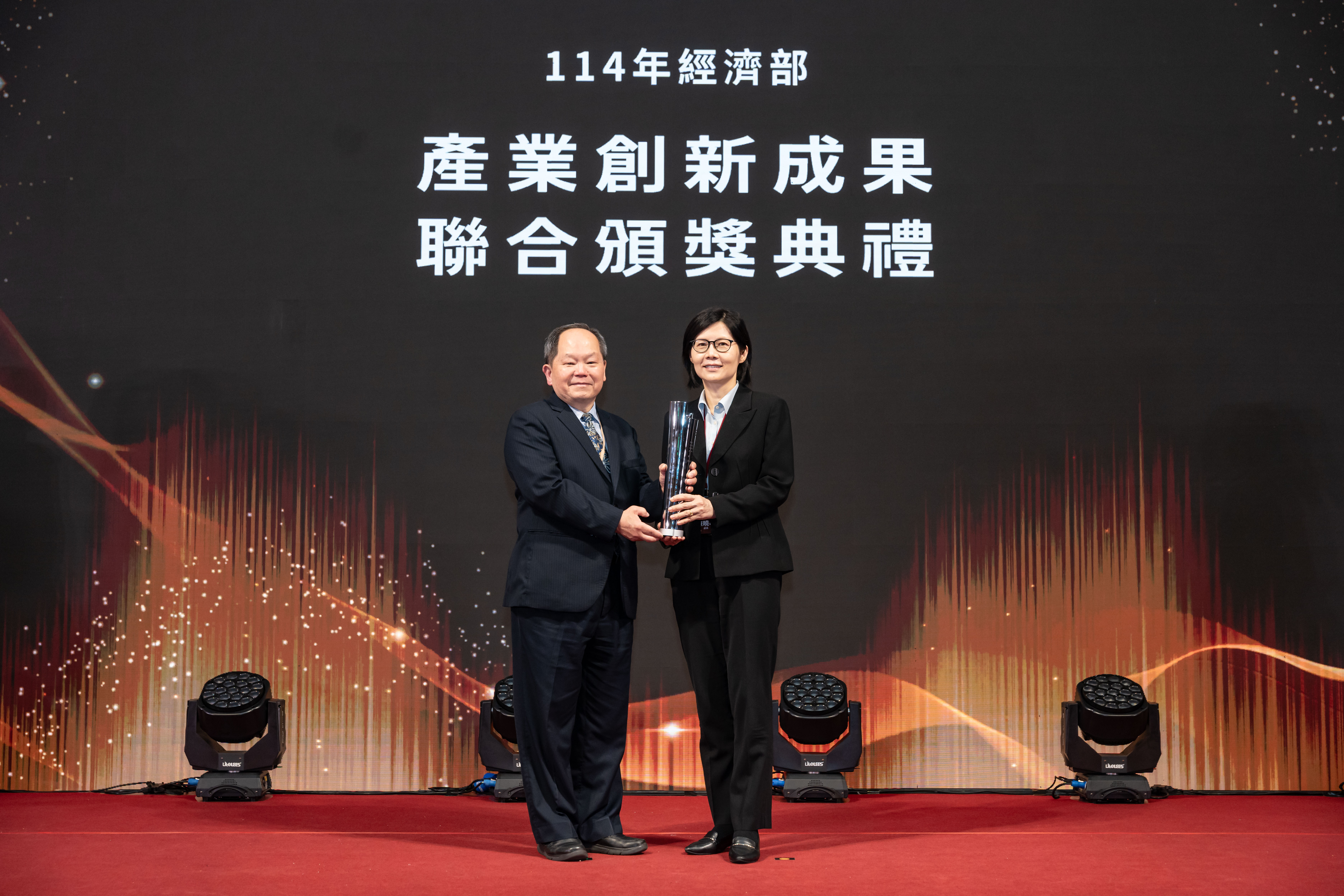 81.創新菁英(女傑組) 台灣積體電路(股)公司良率精進專案處 陳曉萌處長-1