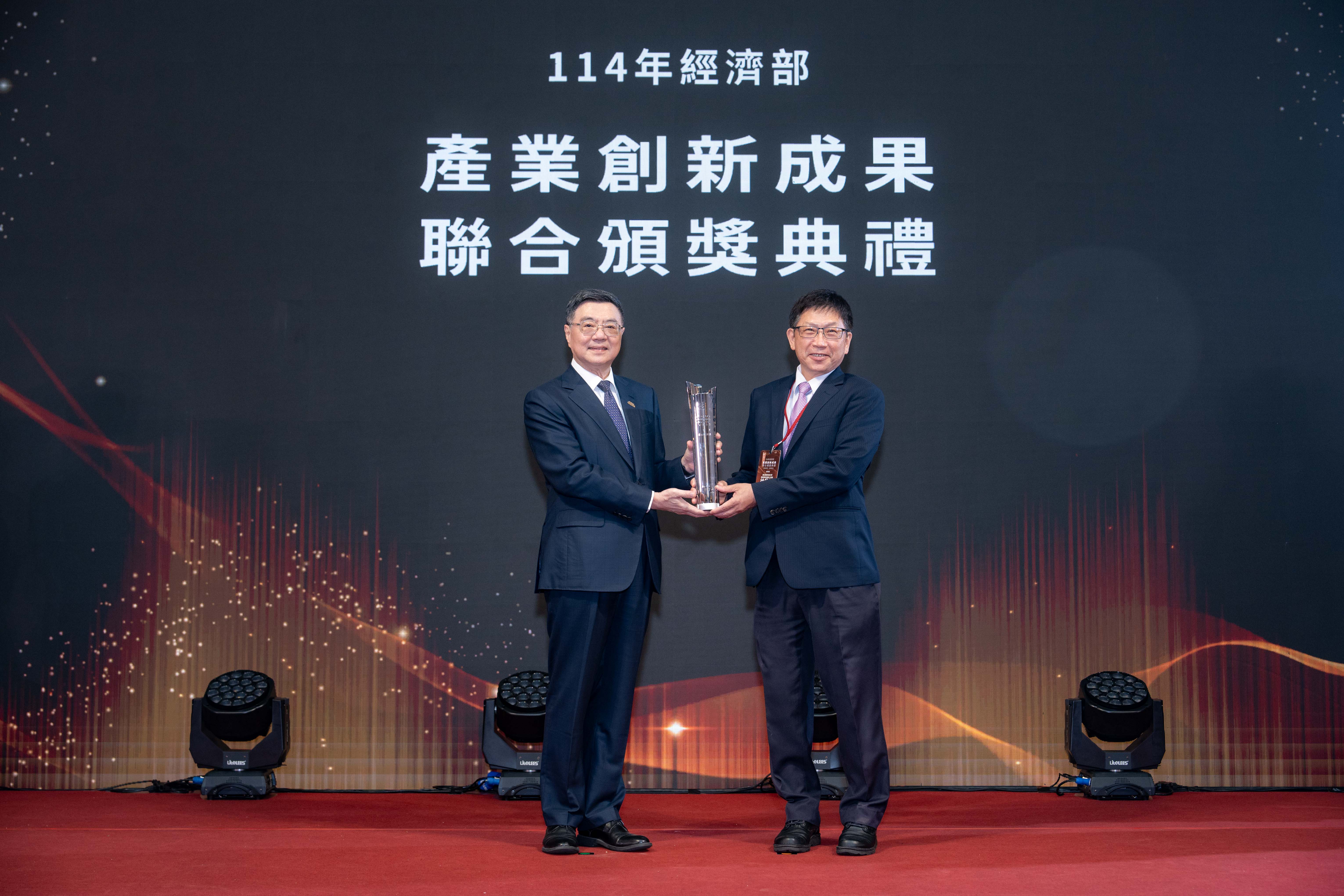 17.個人類產學貢獻 雲林科技大學環境與安全衛生工程系徐啟銘特約講座教授