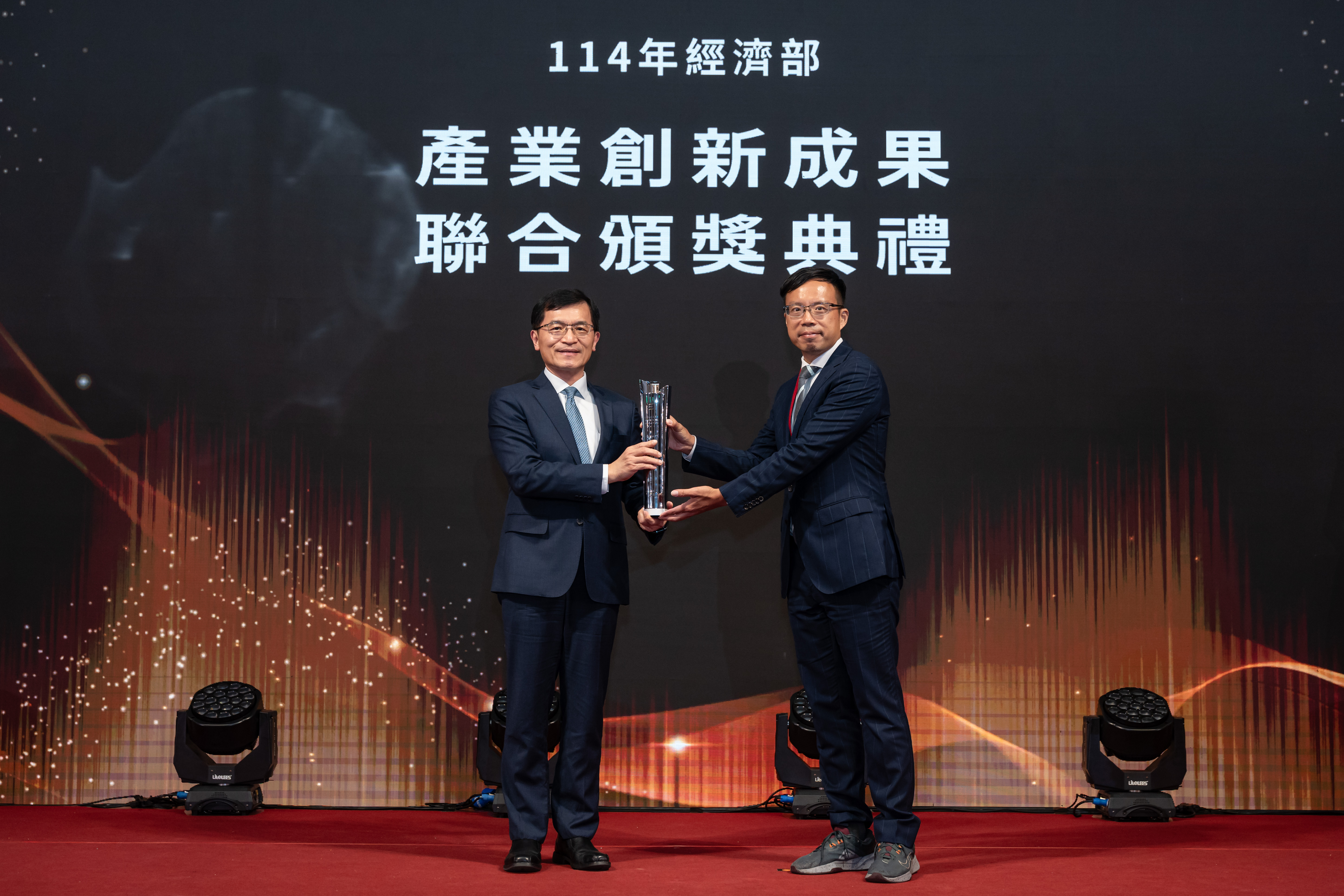 20.績優創新(一般企業組)頻譜電子工業(股)公司鄭智航總經理