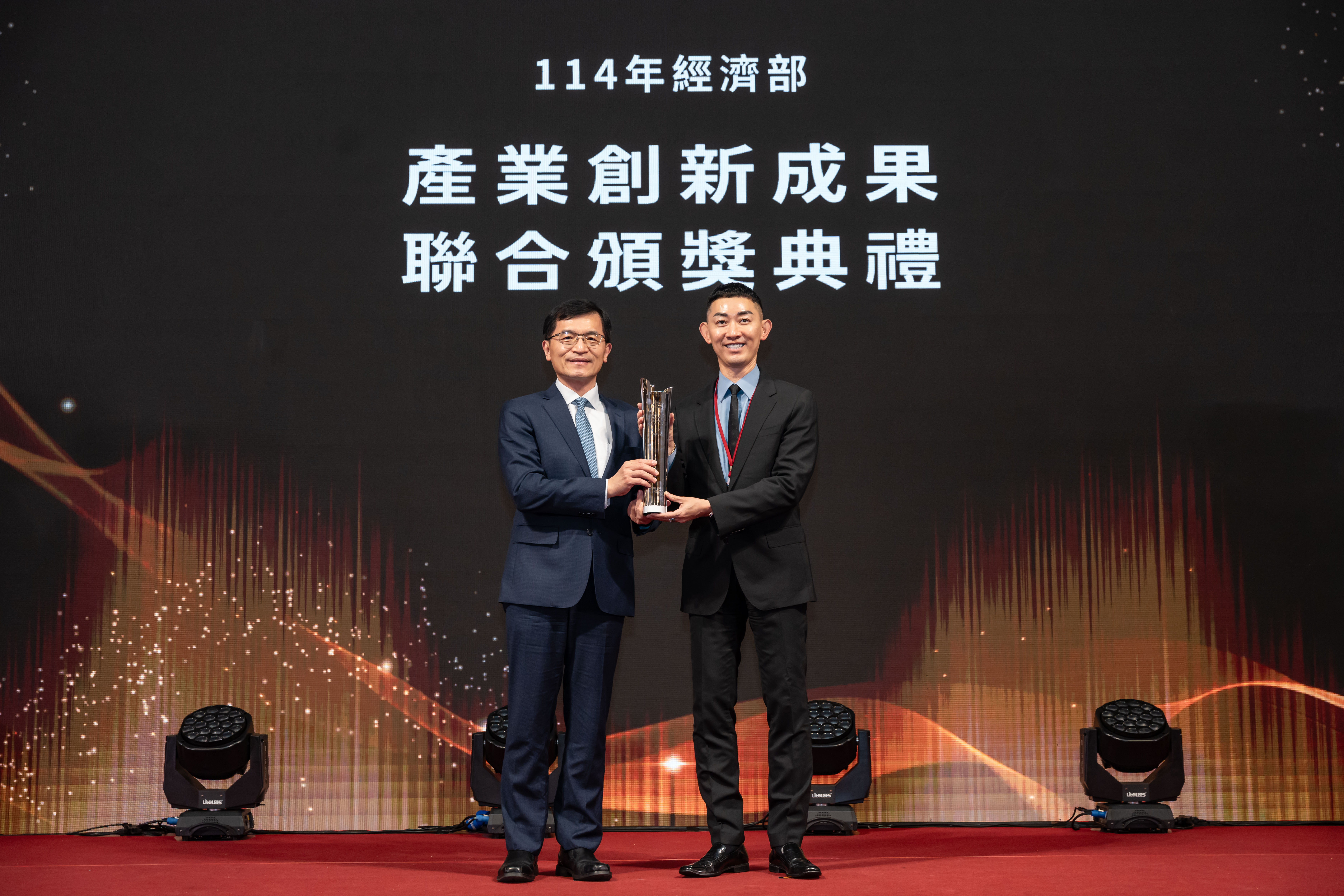 24.績優創新(一般企業組)葡萄王生技(股)公司曾盛麟董事長暨總經-1